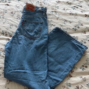 25’ Levi's Clinch Baggy Fit Women Denim Jeans